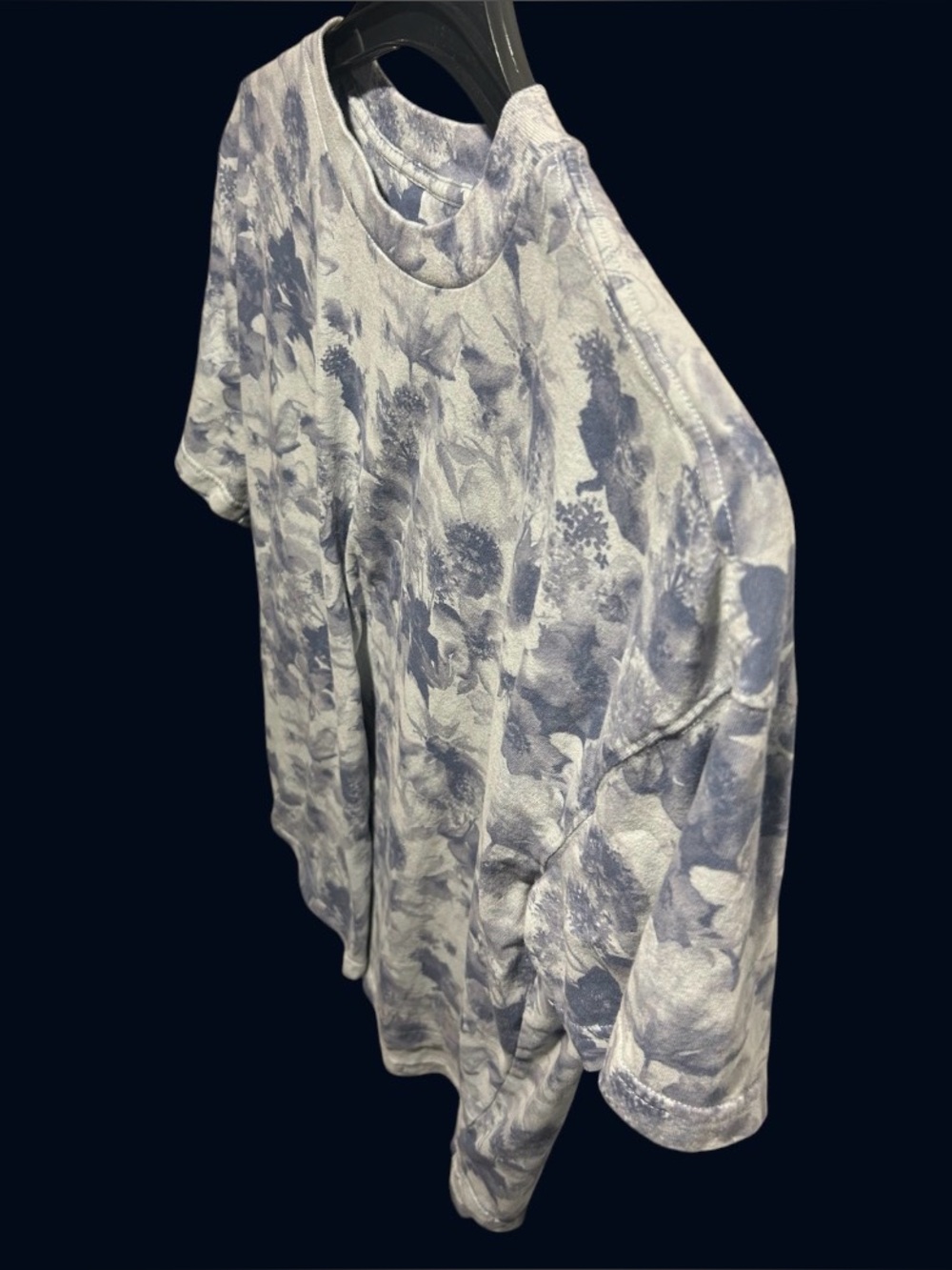Abercrombie & Fitch Floral Relaxed Fit Crewneck Tee w/ Curved Hem XL